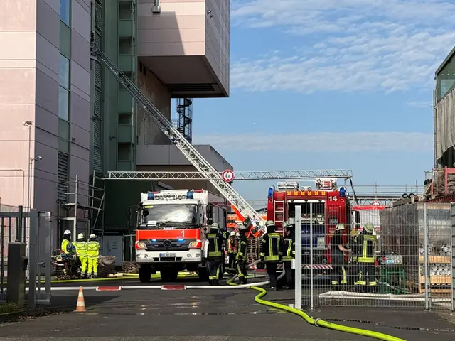 Am Freitag ist es zu einem Brand an der MVA gekommen.  | Foto: SWB/Maximilian Mühlens