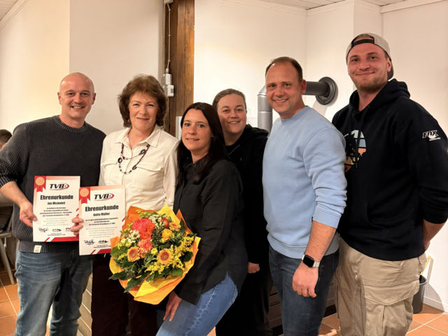 (v.l.n.r.): Jan Mickoleit, Anita Müller, Bianca Toetsches, Julia Gsell, Patrick Leitinger, Nick Petry. | Foto: Fynn Mickoleit