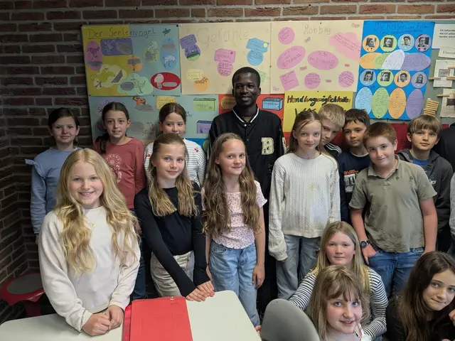 Dofereta begleitet fünf Lehrerinnen und Lehrer im Unterricht der Fächer Deutsch, Englisch und Französisch. | Foto: Wilhelm Neef