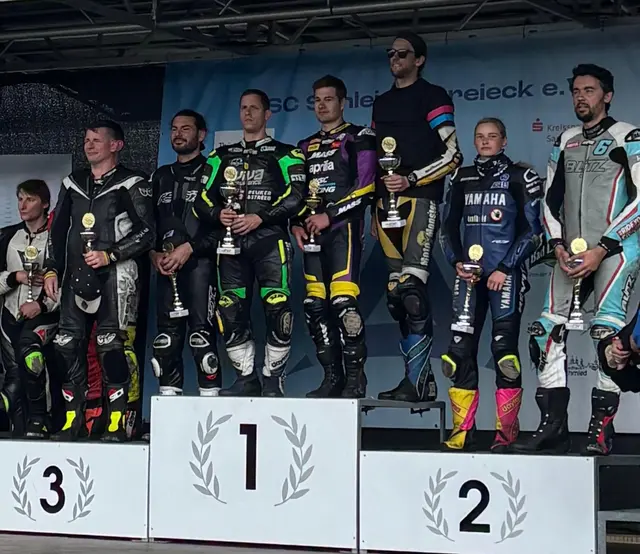 Siegerehrung am Schleizer Dreieck | Foto: FSRACINGTEAM