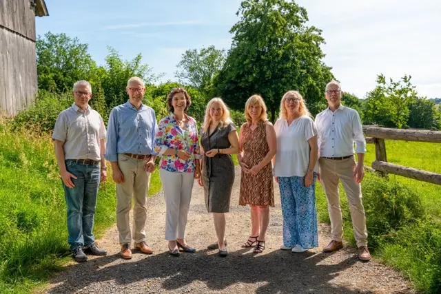 Bürgermeister Sven Engelmann, Hermann-Josef Tebroke, Dr. Corinna Franz, Sandra Badelt, Petra Dittmar (Museum), Michaela Zierke, Carsten Vorwig. | Foto: Frederik Grundmeier/LVR-FML