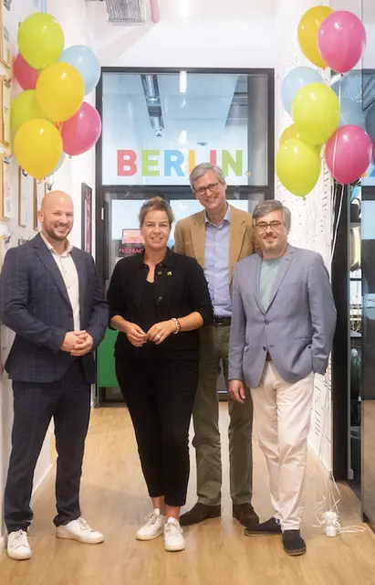 Sven Wittich (Vorstand des DIGITALHUB.DE), Mona Neubaur (Wirtschaftsministerin NRW), Dr. Hubertus Hille (Vorsitzender des Aufsichtsrats des DIGITALHUB.DE und Hauptgeschäftsführer der IHK Bonn/Rhein-Sieg) & Gabriel Kunze (Bürgermeister der Stadt Bonn), v.l.n.r. | Foto: DIGITALHUB.DE (2026)