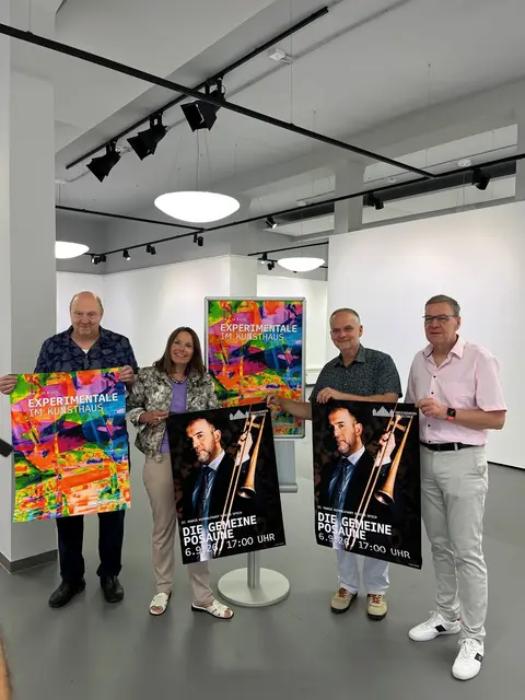 Präsentieren das Programm im Kunsthaus (von 
links): Frank Baquet, Tanja Gaspers, Rainer Land und 
Dr. Hans Peter Retzmann.  | Foto: Stadt Troisdorf