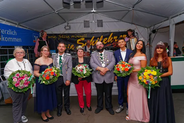 Gekrönte Häupter der Aggertaler Schützengilde in Dieringhausen.  | Foto: Schützengilde