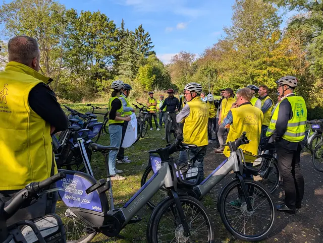Bevor die Stadt in die AGFS aufgenommen wurde, machten Experten sich im Rahmen einer Fahrradtour selbst ein Bild von der Situation vor Ort in Rheinbach.  | Foto: Stadt Rheinbach