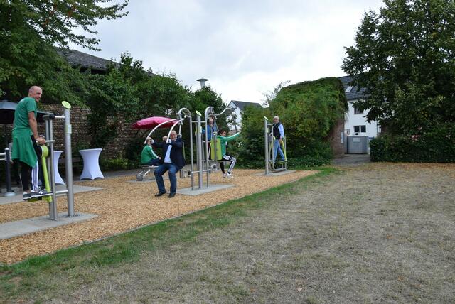 Erste Versuche auf den Geräten des neuen Firnessparks in Erp. | Foto: dru