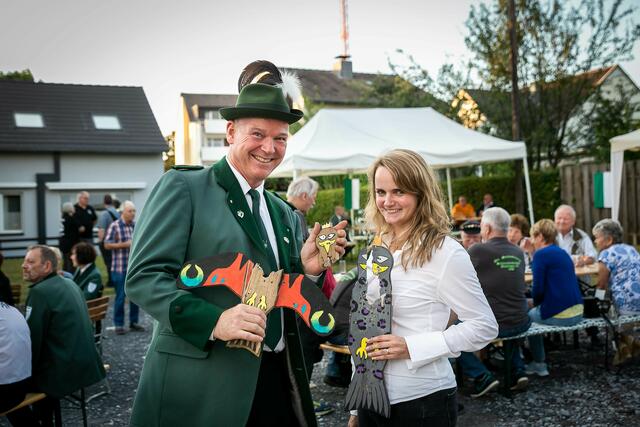 Pokal „König-der-Könige“-Sieger Gerhard Podtschaske und Königin Anne Berghöfer-Weis des vergangenen Jahres.  | Foto: Schützen