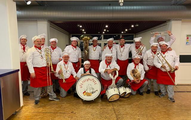 Die „Gulaschkapell“ verschreibt sie sich voll und ganz dem rheinischen Karneval und spiele die Hits der großen Bands aus Köln, aber auch „Exotisches“.  | Foto: FMK Mechernich/pp/Agentur ProfiPress