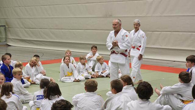 Zum 50-Jährigen trainierten die Nümbrechter Judosportler*innen mit Weltmeistern. | Foto: Verein