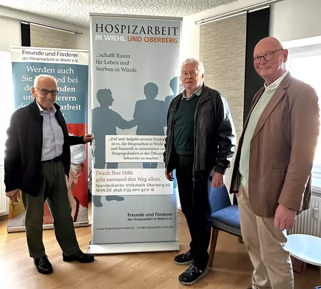 Auch sie engagieren sich für das Hospiz: Uwe Kotz, Dr. Jorg Nürmberger und Michael Adomaitis (v.l.). | Foto: Freunde und Förderer der Hospizarbeit in Wiehl e.V.