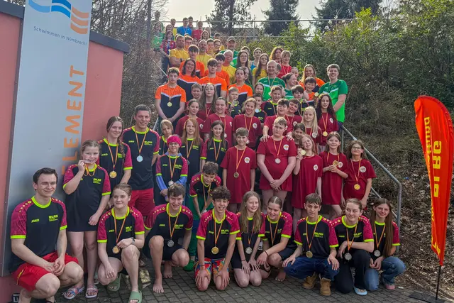 Sie alle sind im DLRG-rettungssport im Einsatz.  | Foto: DLRG OBK - T. Winheller