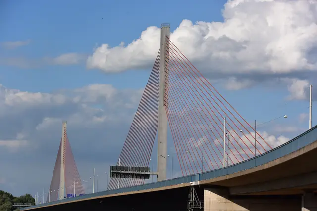 Die gesperrte Nordbrücke sorgt in Bonn und der Region für teils schwere Verkehrsbehinderungen.  | Foto: gameboyfoto / stock.adobe.com