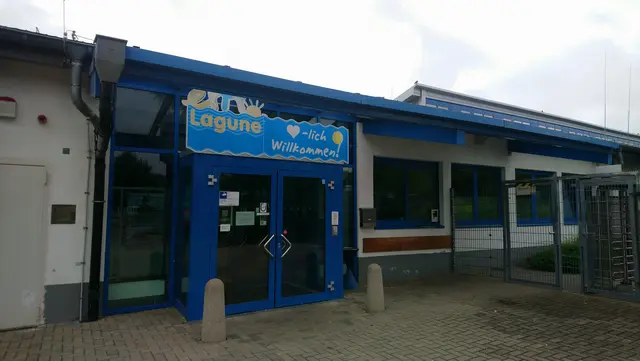 Um die Zukunft des defizitären Vierjahreszeitenbades ist lange gestritten worden. Jetzt soll die Erftlagune erhalten bleiben, allerdings mit eingeschränkten Nutzungszeiten. | Foto: Zingsheim