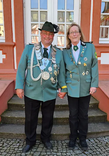 Für das Kaiserpaar 2025 Detlef und Elke Nichau bildet das Schützenfest den krönenden Abschluss ihres Regentschaftsjahres. 		 | Foto: Klaus Pogorzalek