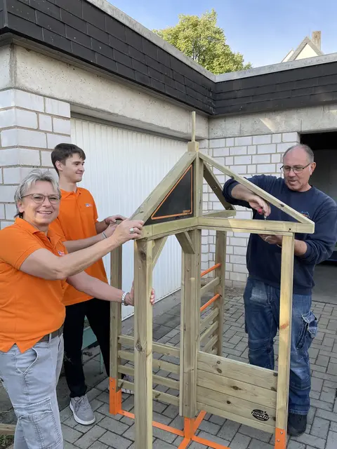 Ein fleißiger Arbeitseinsatz erfolgte auch in der Kita St. Anno. | Foto: VR-Bank