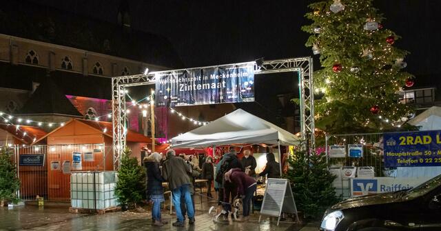 Dank des gut organisierten Sicherheitskonzeptes konnten die Besucher ihren Bummel über den Meckenheimer Zintemaat entspannt genießen.  | Foto: prl