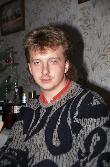 Auf der Grundlage eines richterlichen Beschlusses veröffentlichen Staatsanwaltschaft und Polizei nunmehr ein Foto von Ernst K., das dem Aussehen zum Zeitpunkt der Vermisstenanzeige im Februar 1990 entspricht.  | Foto: Polizeipresse