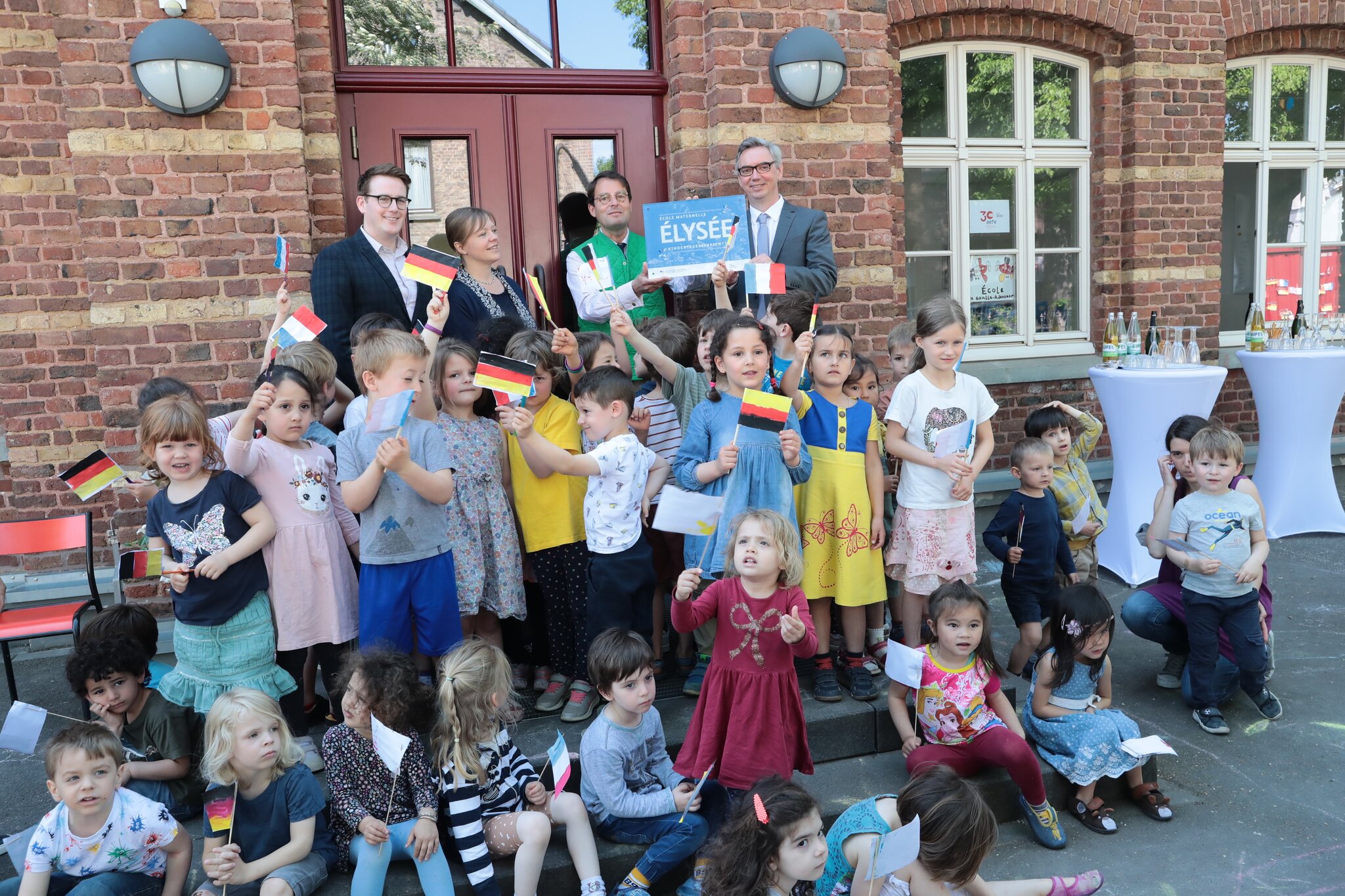 Elysée-Plakette: Eine ausgezeichnete KiTa - Bad Godesberg
