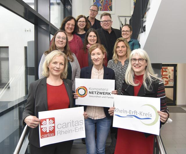 Mitarbeiter der Caritas Rhein-Erft und des Rhein-Erft-Kreises wollen stärker zusammenarbeiten, um Kindern mit psychischen Erkrankungen besser helfen zu können.  | Foto: Carsten Preis