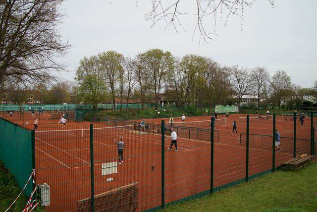Der Tag der offenen Tür ist ein wichtiges Ereignis für den Pulheimer SC, bei dem neue Mitgllieder für den Tennissport geworben werden.  | Foto: PSC