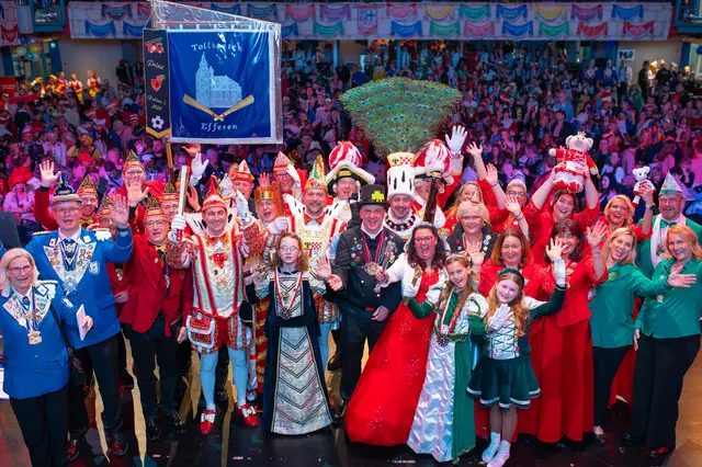 Ein karnevalistischer Höhepunkt ist der Prinzenempfang der Stadt Hürth, der Hürths Tollitäten im Bürgerhaus versammelt.  | Foto: Giuseppe Piliero