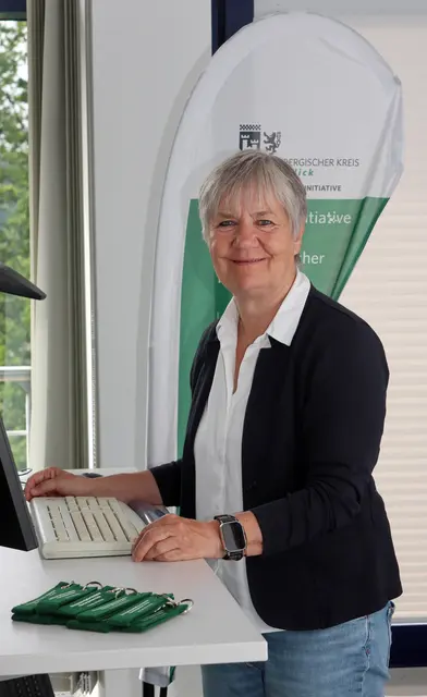 Ab Montag, den 6. Juli 2026, steht Susanne Schmidt-Kraepelin
Bürgerinnen und Bürgern als Weitblick-Lotsin in der Gemeinde
Reichshof bereit. | Foto: OBK