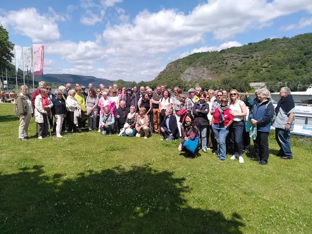 Teilnehmende des Partnerschaftsfestes aus Villemomble und Bonn-Hardtberg bei einem gemeinsamen Treffen im Rahmen des Besuchs. | Foto: Veranstalter