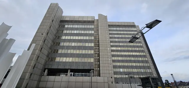 Noch im Mai wurde der Siegerentwurf zum Umbau des Stadthausgeländes prämiert – nun hat die Verwaltung einen Stopp für das Areal beschlossen und stellt auch andere Projekte infrage.  | Foto: mt