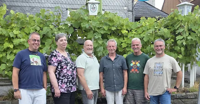 Der neue Vorstand: (v.l.) Patrick Mielke, Iris Knabe, Wolfgang Joost, Michael Korbach, Jochen Gran, Frank Starosta. | Foto: © Verein zur Förderung des kulturellen Lebens in Waldbröl e.V.