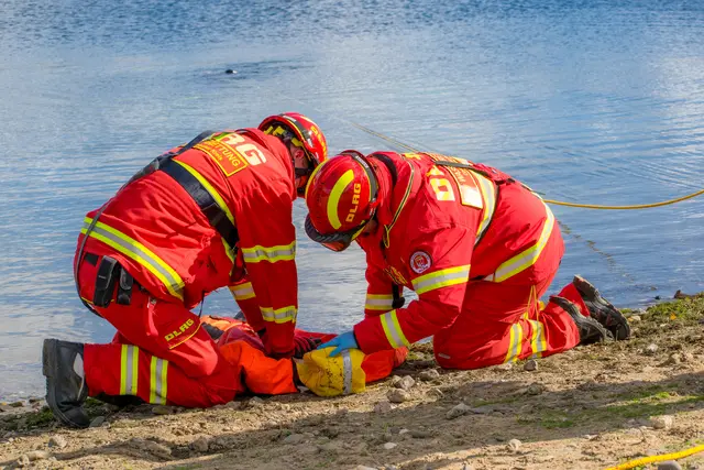 Auch verschiedene Szenarien der Wasserrettung wurden geprobt.  | Foto: DLRG Nordrhein