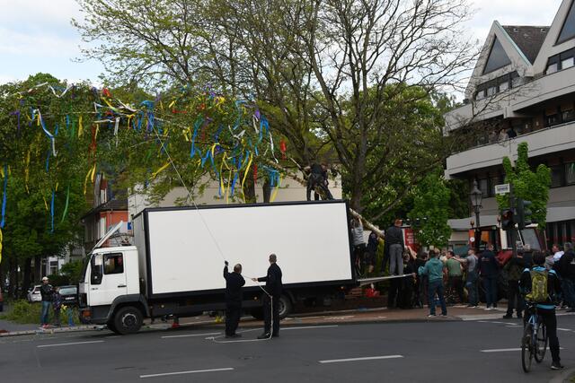 Mehlem feierte nach zweijähriger Corona-Pause ein buntes Fest zum Start in den Wonnemonat Mai.  | Foto: as