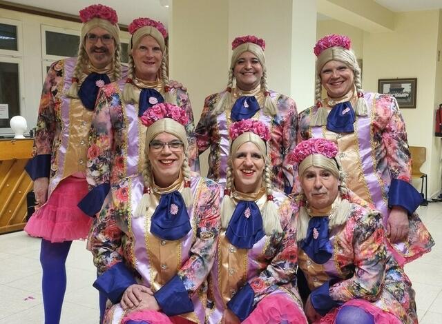 Wer möchte mit der Showtanzgruppe mittanzen?  | Foto: M. Bartz