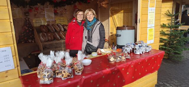 Angeboten wurden auch Brot und Kekse - beides wurde gerne mit nach Hause genommen. | Foto: Ev. Kirchengemeinde Gummersbach