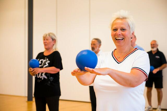 Sport tut gut und hält fit. Im Januar gibt es neue Kurse beim KSB. | Foto: LSB NRW/Andrea Bowinkelmann