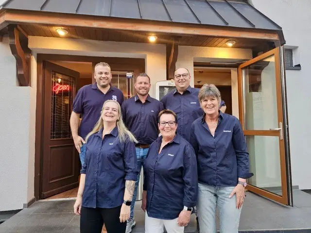 Der Vorstand der KG Merl 2000 e. V.: von links Leo Klingen, Jan Dobrig, Torsten Ziebek, Alex Brustkern, Annett Borell Du Vernay und Martina Welter.  | Foto: Privat