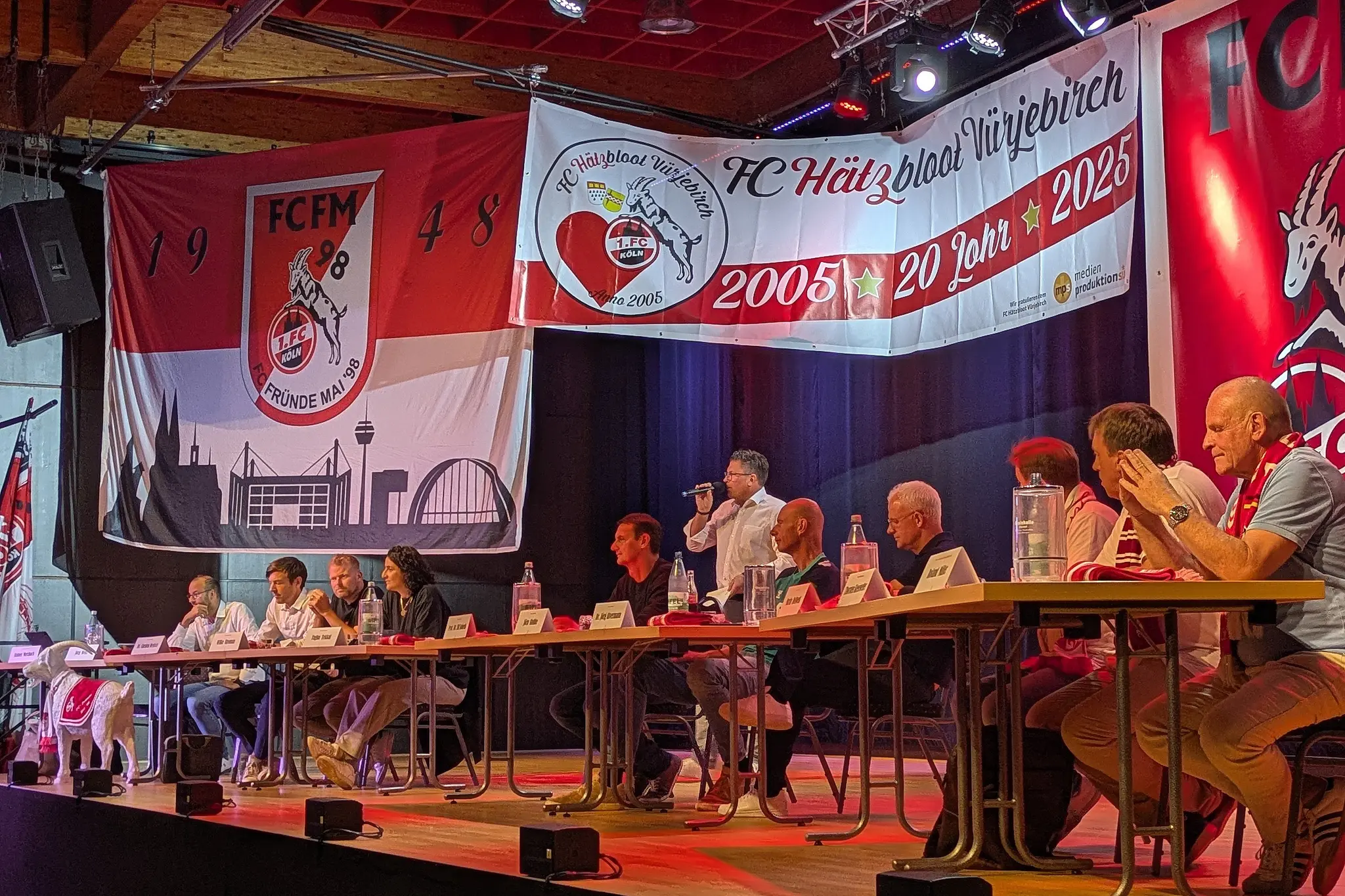 Haetz Vorstandsteams stellen sich den Fans: FC-Hätz schlägt im Vorgebirge ...