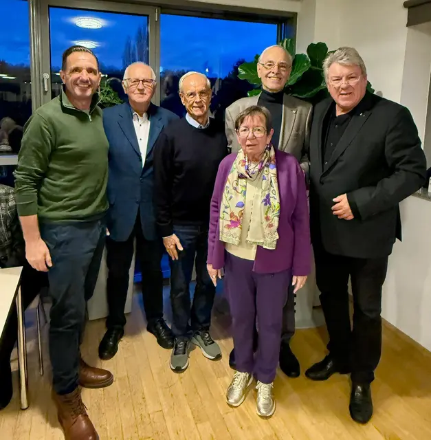 Josef Hans (2.v.r) wurde wieder zum Vorsitzenden der Seniorenunion gewählt.  | Foto: Seniorenunion Brühl