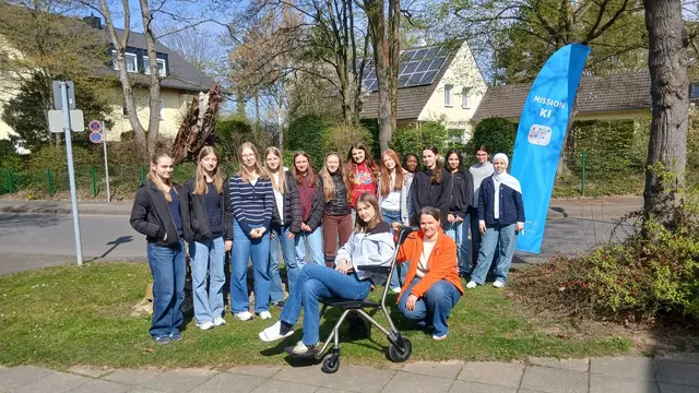 Die Teilnehmerinnen des Workshops vor dem Deutschen Museum Bonn.  | Foto: Rhein-Sieg-Kreis