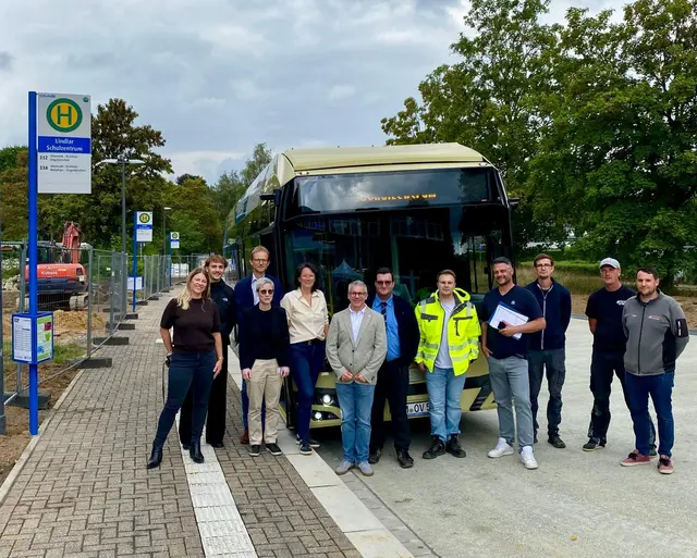 Die neue Bushaltebucht wurde Anfang September offiziell für den Busverkehr freigegeben. | Foto: Gemeinde Lindlar