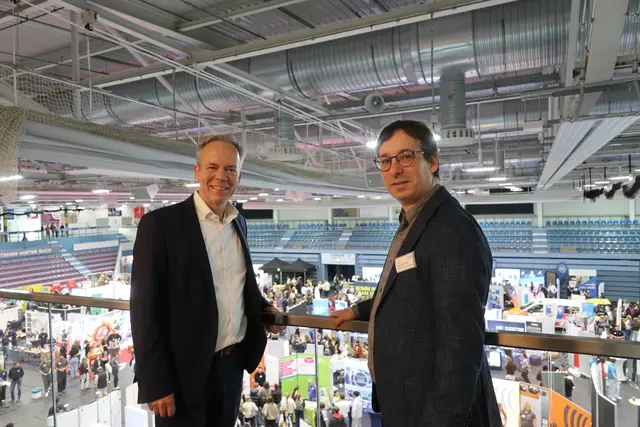 Landrat Klaus Grootens und Prof. Dr. Sebastian Kraft, Prodekan am Campus Gummersbach der TH Köln, eröffneten gemeinsam die OBKarriere 2026. | Foto: OBK