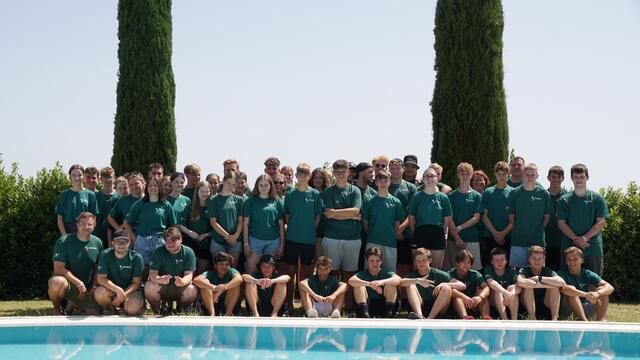 Cool am Pool in Italiens Hitze: Die CVJM-Feriengruppe aus Ründeroth hatte viel Spaß mit „LA Familia“.  | Foto: CVJM Ründeroth/Matthias Alex