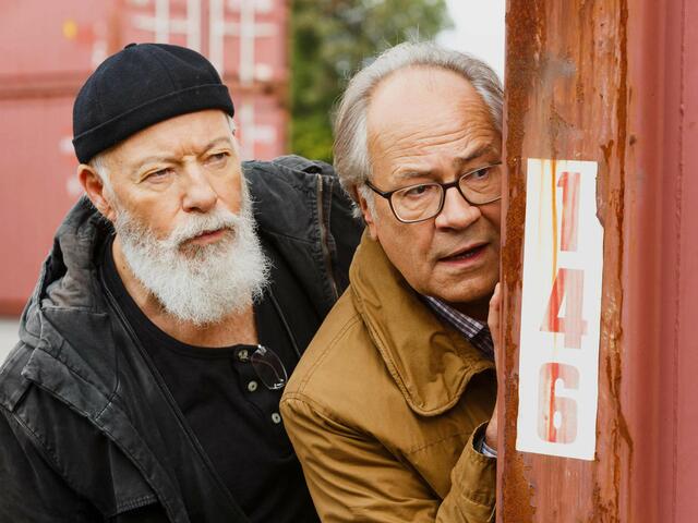 Das neue „Rentnercops“-Duo Reinhard Bielefelder (Bill Mockridge, l.) und Klaus Schmitz (Hartmut Volle, r.) | | Foto: Bild: ARD / Kai Schulz