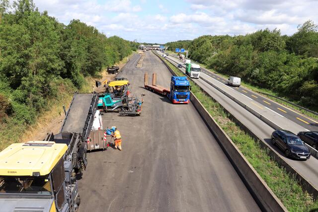 Die Arbeiten zur Sanierung der A61 gehen in die zweite Bauphase. Nach einer Sperrung zwischen Kerpen und Türnich wird der Abschnitt fertiggestellt. | Foto: Zingsheim