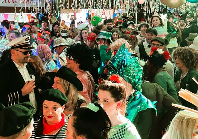 Stimmung ist garantiert bei der Karnevalsparty mit 400 Feierwilligen.  | Foto: Rouven Seeger-Hellweg (DSGE)