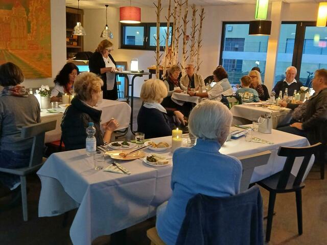 Almut Zimmermann stellte das Leben der Expressionistin Gabriele Münter vor.  | Foto: Edeltraud Bröhl