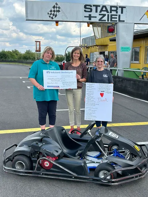 Steffi Wirths, Nicole Mechsner und Melanie Rötzel (v.l.). | Foto: © Elke Wennekamp