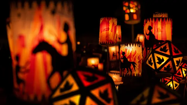 Der Martinszug gehört auch in Meckenheim zu den liebgewonnenen und unverzichtbaren Traditionen.  | Foto: Symbolfoto: mpix-foto/stock.adobe.com