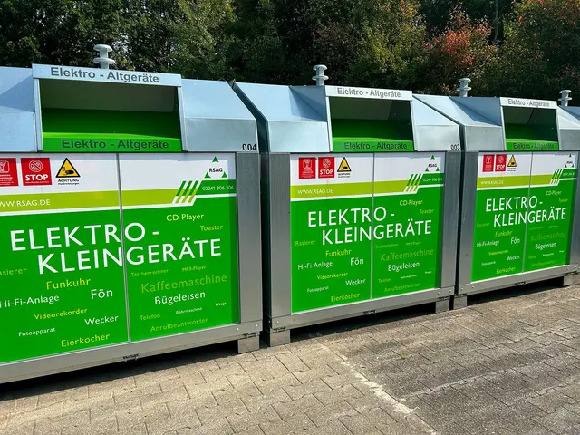 Die nagelneuen Container für Elektro-Kleinteile. | Foto: RSAG