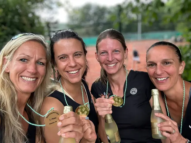  Vier der erfolgreichen Damen 30 des TSV Ründeroth: Kathrin Weigl-Schruff, Anna-Lena Winkler, Annika Pilatzki und Kathryn Miebach (v.l.).  | Foto: TSV Ründeroth