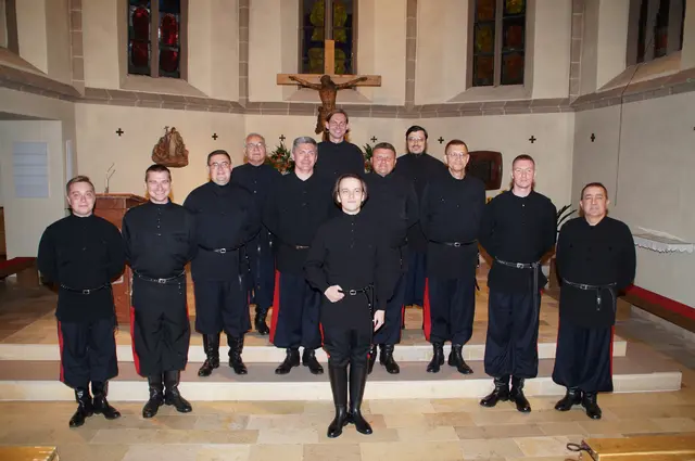 Der stimmgewaltige Don Kosaken-Chor feiert seine Premiere im Vorgebirge mit einem Konzert in der Pfarrkirche St. Lambertus.  | Foto: Veranstalter